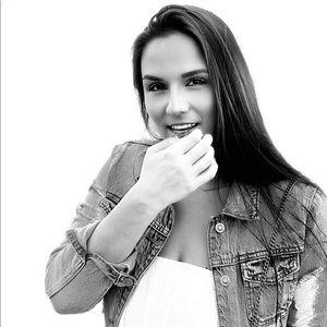 Meet your Posher, Caroline